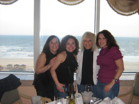 Julie, Chrissy, Mom and Mimi in AC