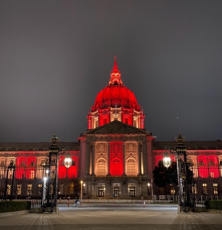 SF is dressed in red and gold. Go 49ers!!!❤️💛