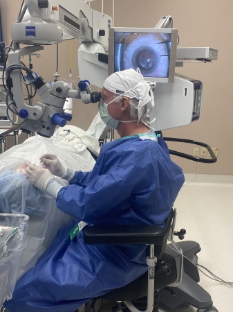 Steady hands! Performing cataract surgery 