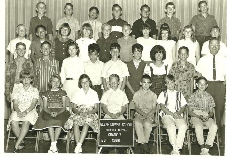 Ed Stratton's album, 6th grade class