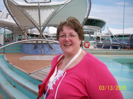 Yeah that's right this is me next to the pool on deck 9