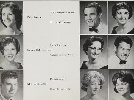 Ken Larsen's Classmates profile album