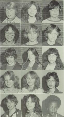 Linda Hollinsworth's Classmates profile album