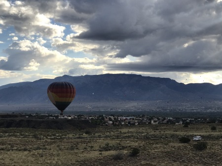 Albuquerque balloon festival .