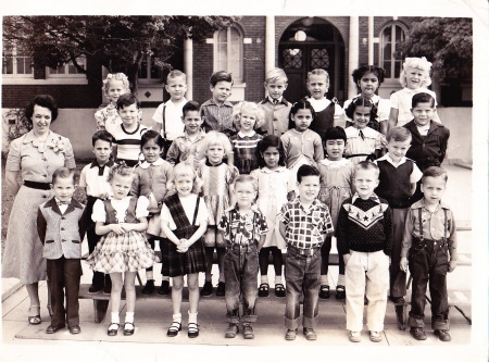Eastmomt Elementary 1960