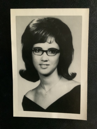 Wanda Giesecke's Classmates profile album