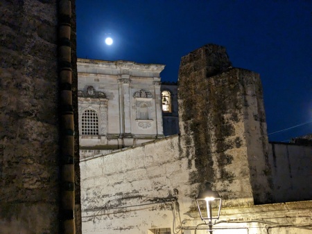 Full moon over Poggiardo, April 2023