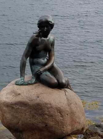 Mermaid in the the Copenhagen harbor