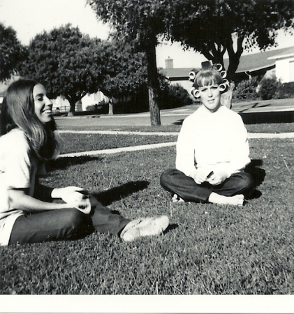 Hippy Joette - 1969 (on left)