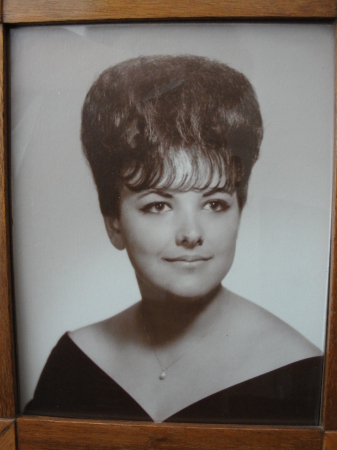 Linda Williams' Classmates profile album