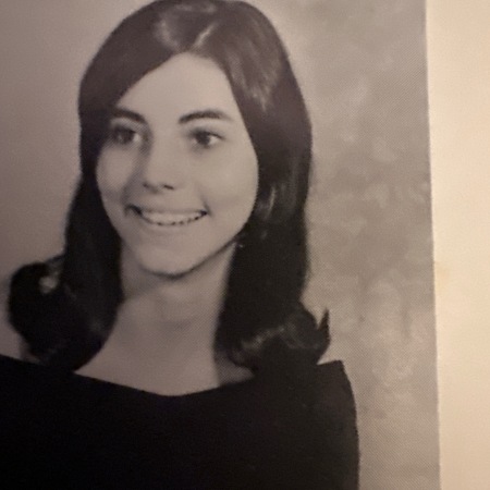 Linda Young Miller's Classmates profile album