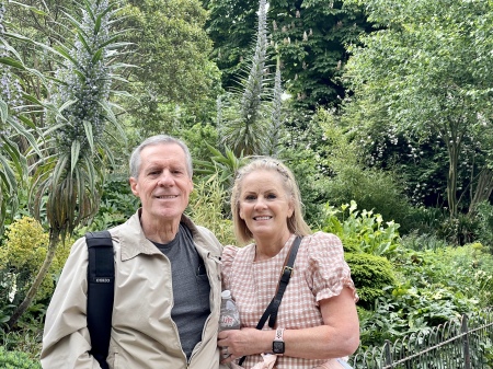 Dave & Julie Evans on vacation, 2022.