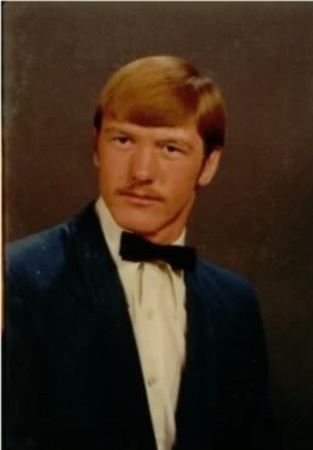 Lee Holbrook's Classmates profile album