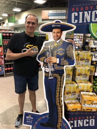 Ya never know who you’ll run into at Publix!