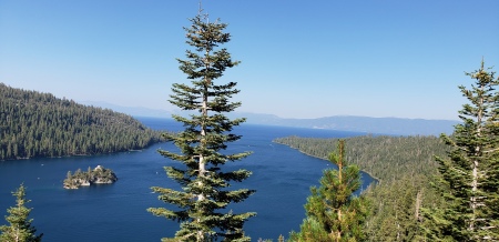 Lake Tahoe. Beautiful place. 😎