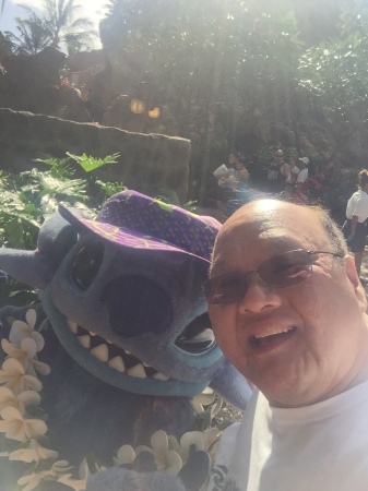 Meeting Stitch at the Aulani in Hawaii 