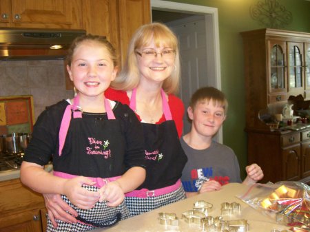 Decorating Christmas Cookies