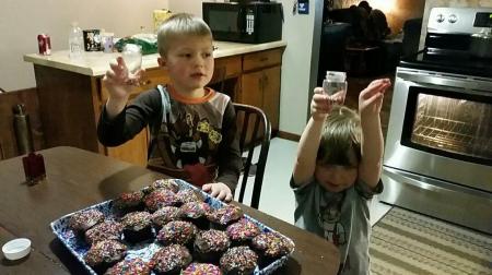 Making cupcakes with grandma!!! 2018