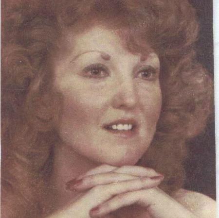 Linda Williamson's Classmates® Profile Photo