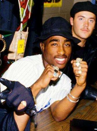 Tupac & D.Black WAY back inda day