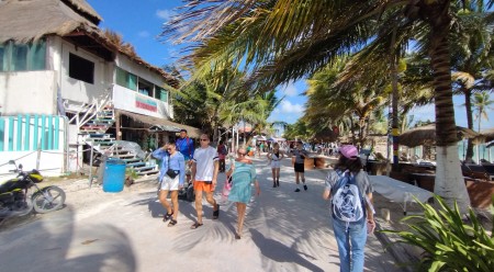 WATERFRONT BEACH PROMENADE DOWNTOWN COSTA MAYA