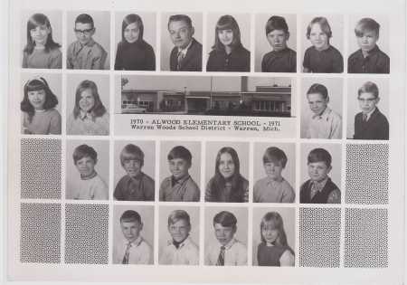 Robert Knill's Classmates profile album