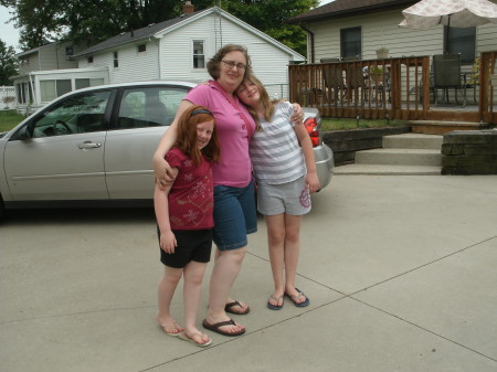 Megan w/ Robyn & Violet