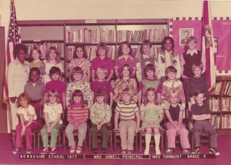 Mrs.Turnquist 3rd grade I'm 3rd from the right
