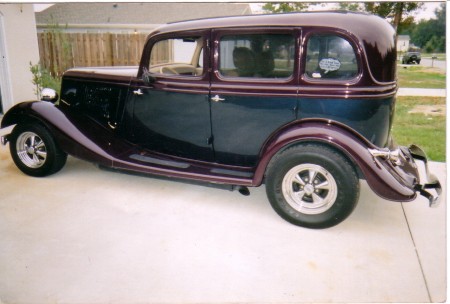 1934 Ford 4-door Sedan Deluxe 