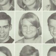 Linda Boomhower's Classmates profile album