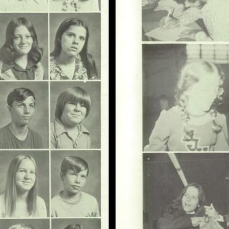 Rhonda Sauls -Dunford's Classmates profile album