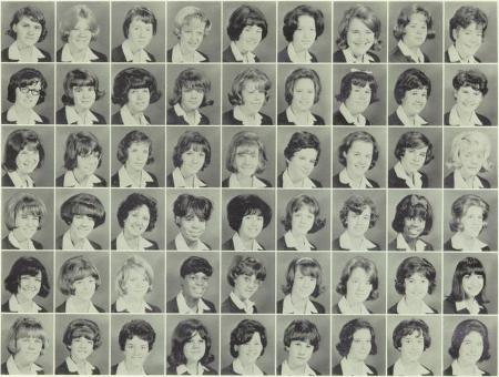 Carol Robins' Classmates profile album