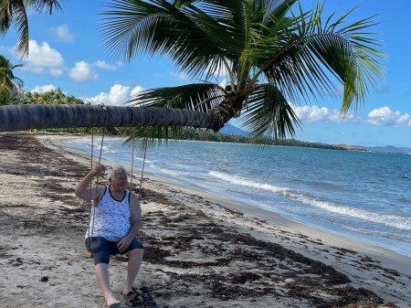 Ronald Moore's album, Island fun