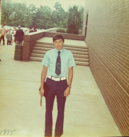 1975 graduation day