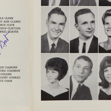 Linda Travis' Classmates profile album