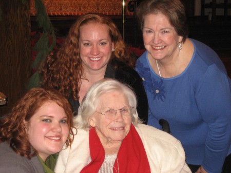 Laura, Elizabeth Diane & Mom/Grammy 2006