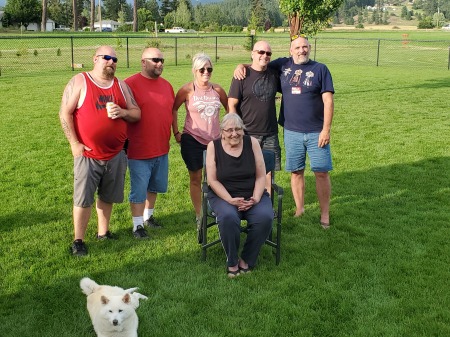 Brothers TJ, Jim, Sis Kathy, Bro Doug, Me, mom