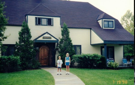 The kids in front of Moriarty 1989