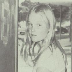 Leslie Davis' Classmates profile album