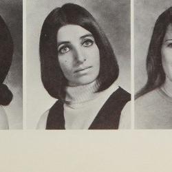 Donna Moomjean's Classmates® Profile Photo