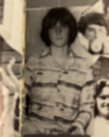 Johnny Howell's Classmates profile album