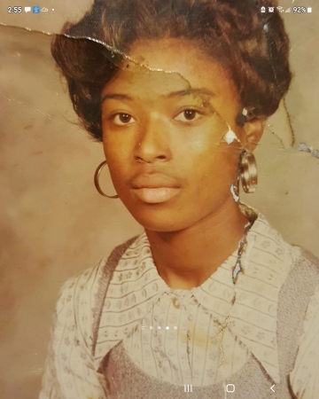 Minnie Jones' Classmates profile album