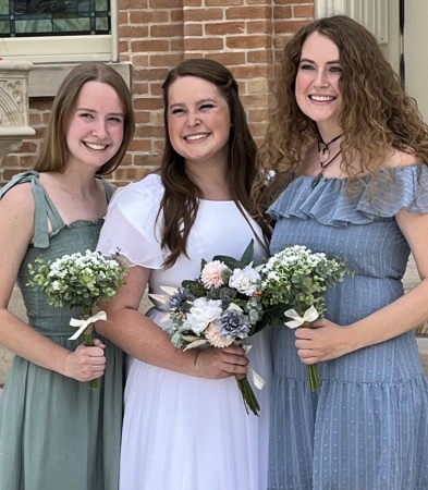 Kendall’s wedding day with sisters 