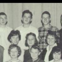 Linda Davis' Classmates profile album