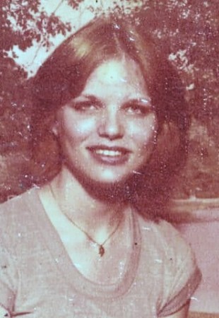 Mary Davis' Classmates profile album