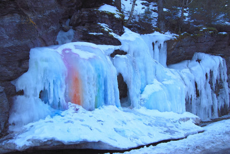 Our colored icycles from minerals in the H20