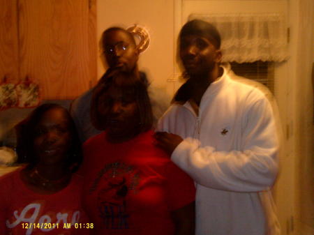 Danielle,Mom,Derail,Derrick