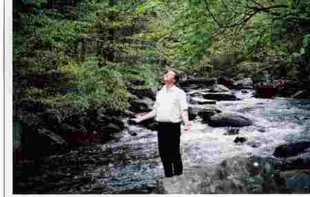 Paolo saying a prayer in the Far-Mill River