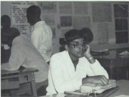 Yolanda Brooks' Classmates profile album