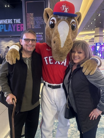 Texas rangers ma and Sonia having a great time